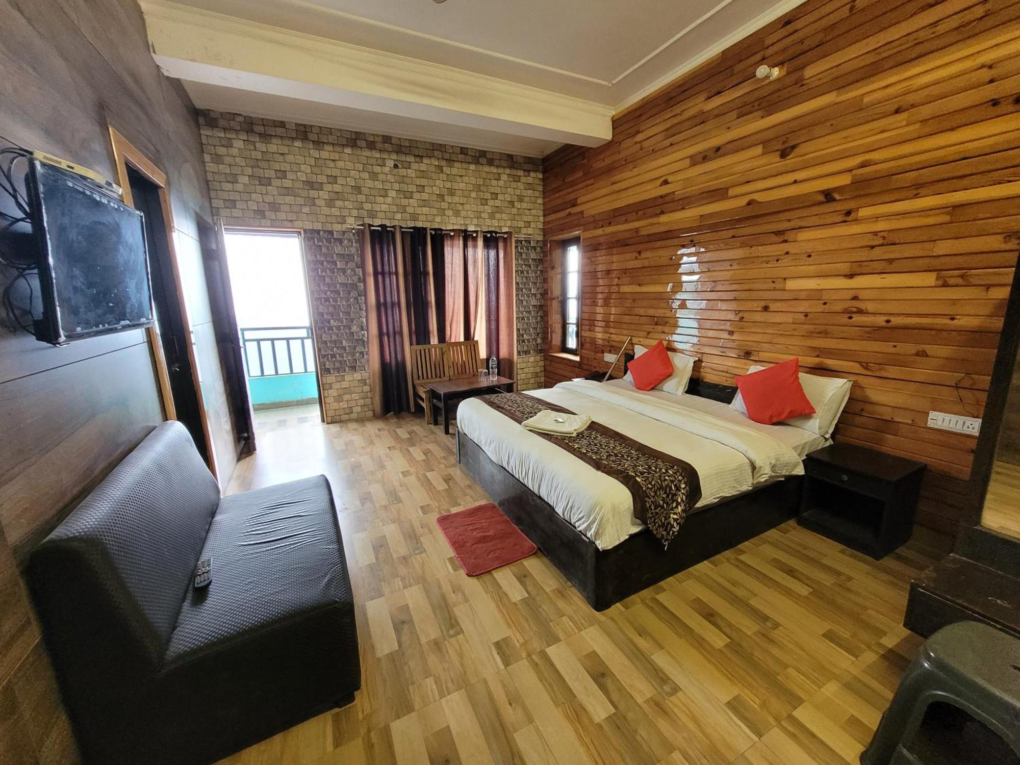 Sh Sunset Resort Nainital Room photo